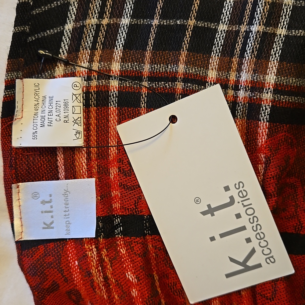 Lovely Plaid shirred cotton Scarf Wrap Shawl NWT - Picture 5 of 10